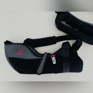 ManaMed Kahuna Brace Shoulder/Arm Sling– Universal (Left or Right Arm)